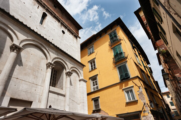 Fototapeta na wymiar Old Town Center of Lucca Italy