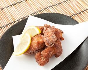 鶏肉の唐揚げ