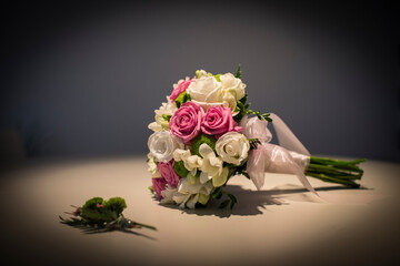 Detalles, rosas, floristería boda, prendido