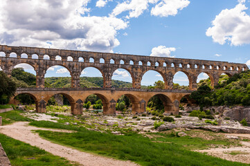 Obraz premium Panoramic of the highest aqueduct from Roman times, the Pont du Gard, in the Gard department, in Occitanie, France