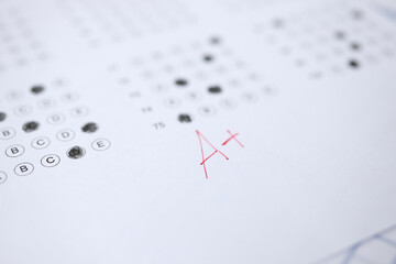 Choice of answers with marked results in test