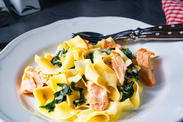 Tagliatelle with salmon and spinach in a cream sauce