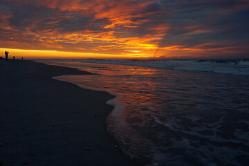 Fototapeta na wymiar Sunrise over the ocean along the North Carolina Coast