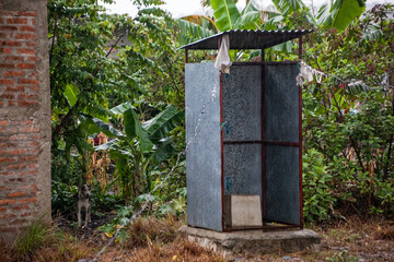 simple exterior toilet in nicaragua