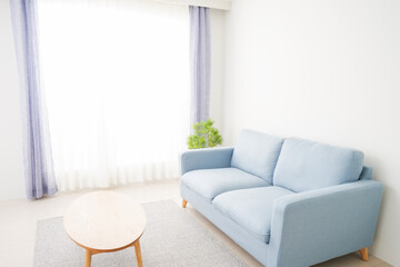 誰もいないシンプルな部屋