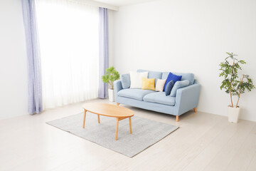 誰もいないシンプルな部屋