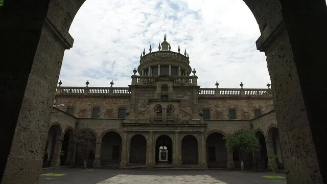 Entrada Hospicio Caba&ntilde;as Guadalajara