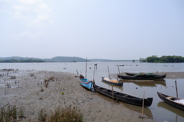 Obraz premium boats on the river