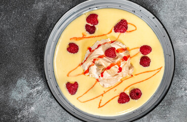 Floating island dessert