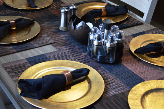 table setting for dinner