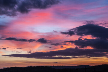 Allassac (Corrèze, France) - Coucher de soleil nuageux