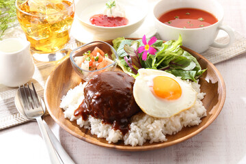 ハワイアン　ロコモコ　スープ　デザート　ドリンク　セット