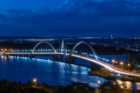 ponte jk