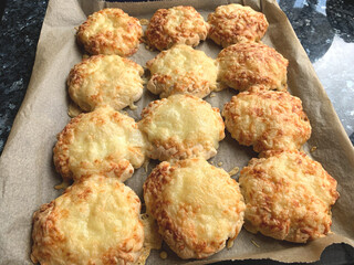 glutenfreie Käse Semmeln