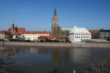 Fototapeta premium Wroclaw, Poland, general cityscape with Old Town, st. John's Cathedral and Odra river.