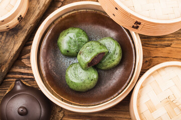 Food of Tomb Sweeping Day Festival in China-green dumpling