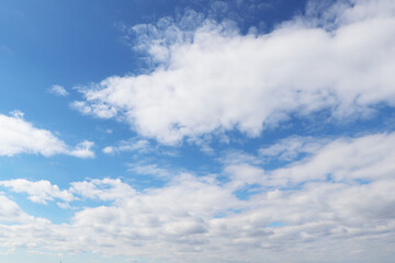 Obraz premium View of beautiful blue sky with white clouds