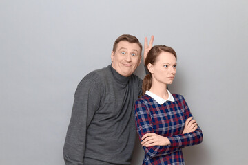 Naklejka premium Portrait of funny weird couple, relationship concept