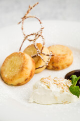  cottage cheese pancakes with ice cream