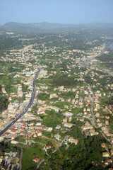 vorort von Korfu-Stadt aus der Luft