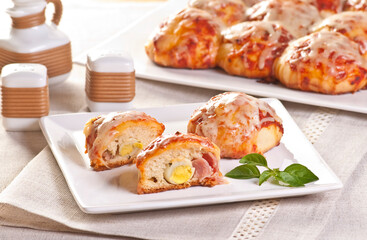 pão assado  e recheado