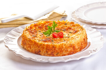 Torta de arroz enformada e servida