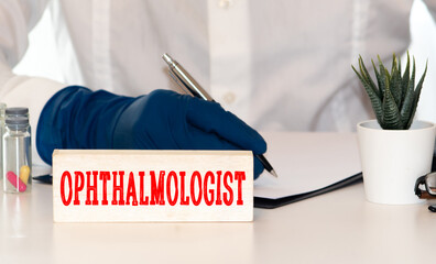 Name plate on a desk with the engraving ophthalmologist