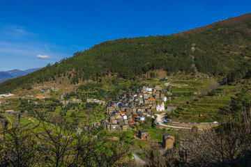 Naklejka premium Landscape view of the village of Piodao with stone houses. Houses made of schist in the touristic route of Serra do Açor, Portugal