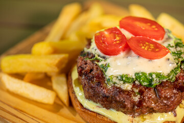 hamburguer, meet, carne, lanche, french fries, batata frita, barbecue, churrasco, food, tomate, tomato,