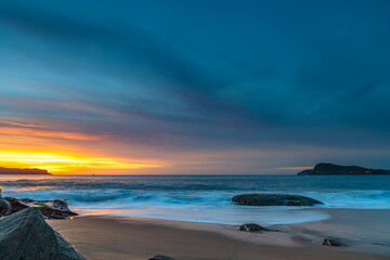 Obraz premium High Cloud Sunrise Seascape with Soft Shades of Colour