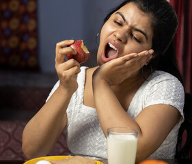 unhealthy teeth of Indian woman
