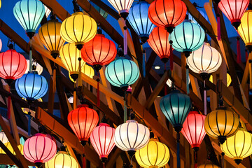 カラフルな提灯