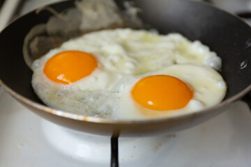 scrambled eggs for a healthy breakfast