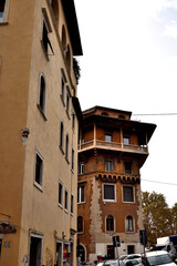 Fototapeta na wymiar old house building in the center of the city - Rome, Italy
