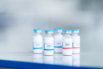 The focus is the vaccine against covid 19, the injection against coronavirus