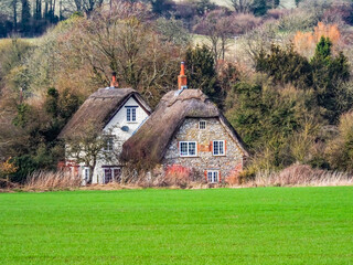 Fototapeta premium horizontal, housing, luxury, peaceful, property, real estate, residential, retirement, english, farmhouse, lawn, quaint, pretty, vibrant, britain, british, england, grounds, home, european, exterior, 