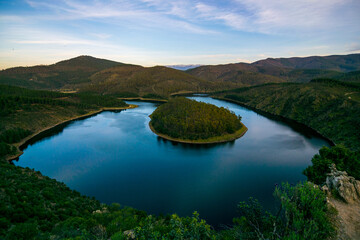 Fototapeta premium Sunset in the meander of the Melero. It is located in the Las Hurdes region.
