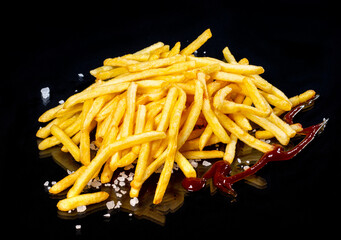 French fries with tomato..