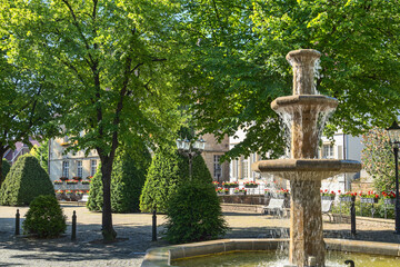 Fototapeta na wymiar Stiftsplatz mit Brunnen in Nottuln, Nordrhein-Westfalen, Münsterland