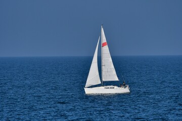 Fototapeta premium pretty sailboat on the Breton coast