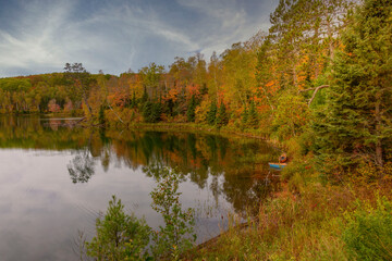 Golden pond. Fall colors 