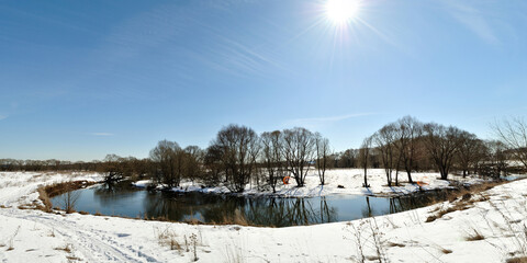 Obraz premium Spring fishing on the Desna river. Beautiful panorama.