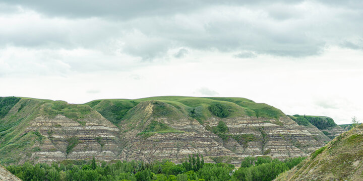 Hill panorama withSedimentary rocks in Drumheller Alberta