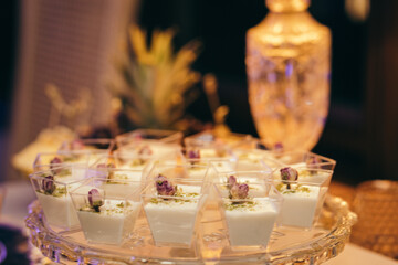 A cake sitting on top of a table