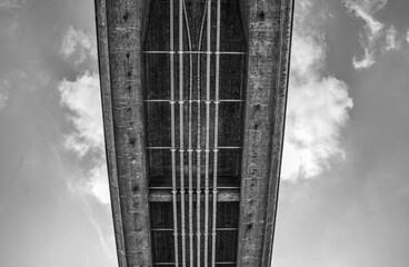 Brücke von unten