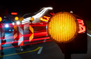 Warnleuchte Bake Dunkelheit Sicherheit Gefahr HIndernis Verkehr Blinklicht Bewegung Wischer Autos...
