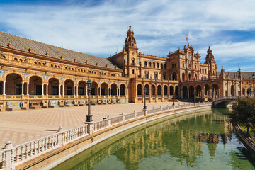 Fototapeta na wymiar Panoramic view of Spain Square of Seville, in Andalusia