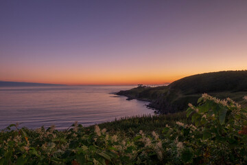 夜明け前の日の出岬の風景
