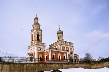 Fototapeta na wymiar church in Russian town