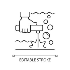 Underwater welding linear icon. Offshore oil drilling. Oil rigs, ships maintenance. Welder-diver. Thin line customizable illustration. Contour symbol. Vector isolated outline drawing. Editable stroke